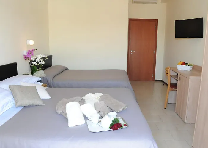 Lanzoni 3* Cervia