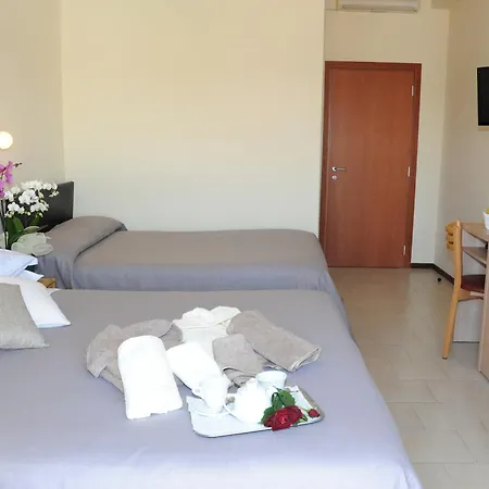 Lanzoni 3* Cervia